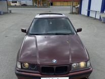 BMW 3 серия 1.8 MT, 1992, битый, 100 000 км, с пробегом, цена 180 000 руб.