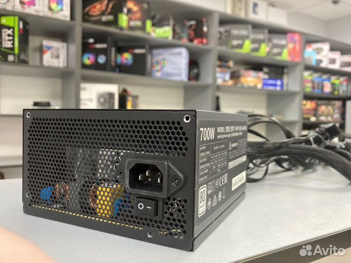 Блок питания Cooler Master MWE 700W