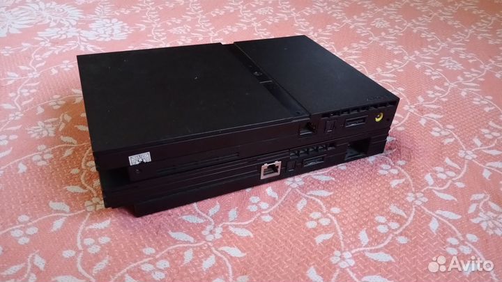 Игровые приставки Sony PS1 и Sony PS2