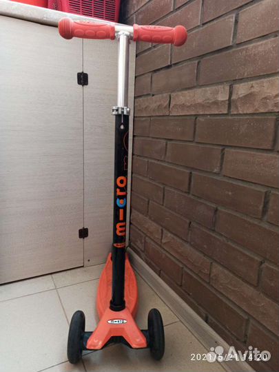 Самокат Maxi micro