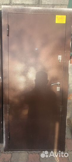 Дверь входная металлическая