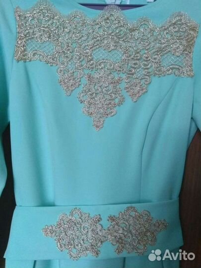 Платье на никах