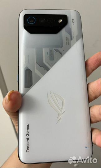 ASUS ROG Phone 7, 8/256 ГБ