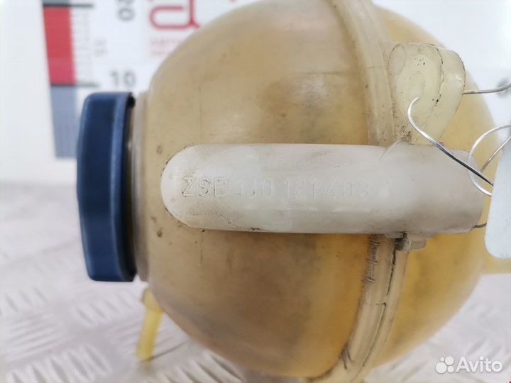 Бачок расширительный Volkswagen Golf 3 1998