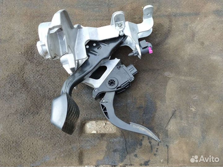 Педальный узел Ауди А6С7