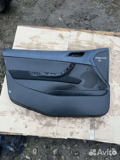 Обшивка двери передняя левая Peugeot 408