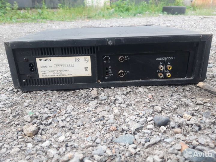 Видеомагнитофон Philips