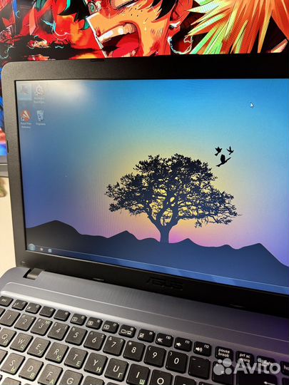 Ноутбук asus amd E1 4/512gb как новый