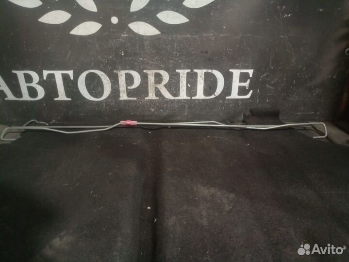 Торсионы багажника Nissan Sunny B15