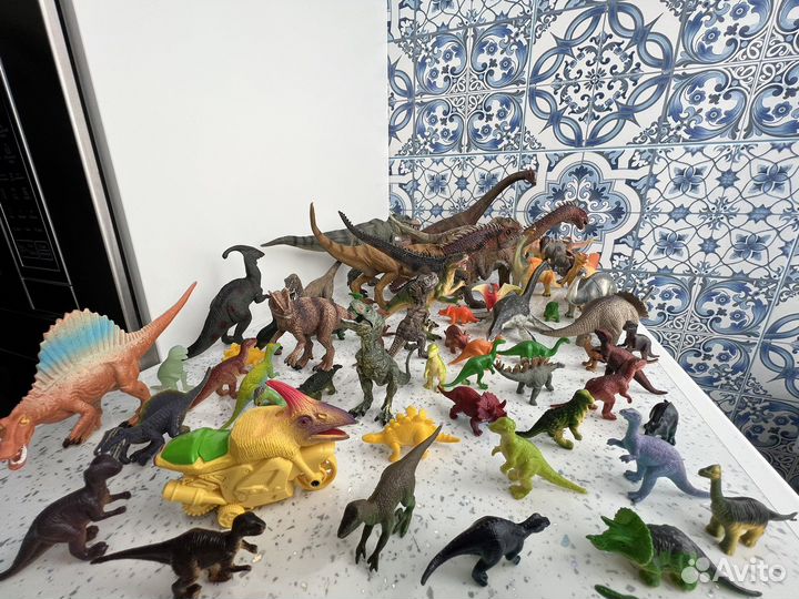 Динозавры игрушки