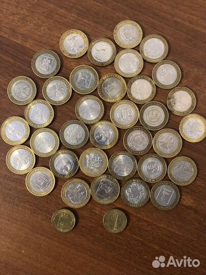 Юбилейные монеты