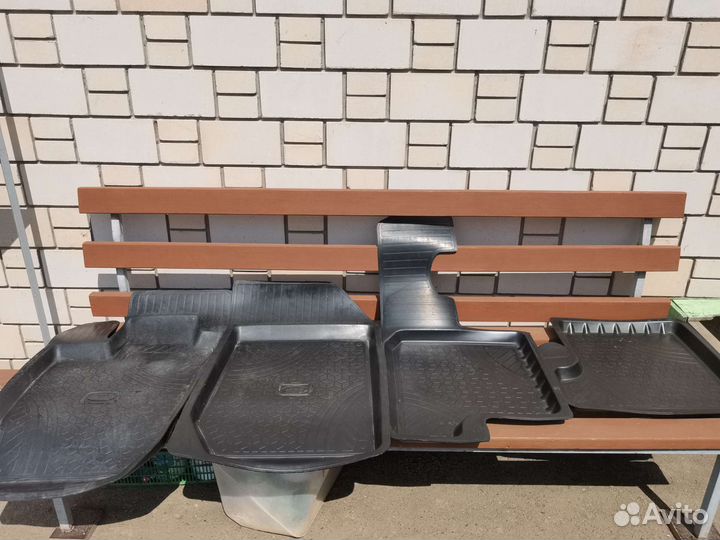 Автомобильные коврики резиновые Лада X-Ray