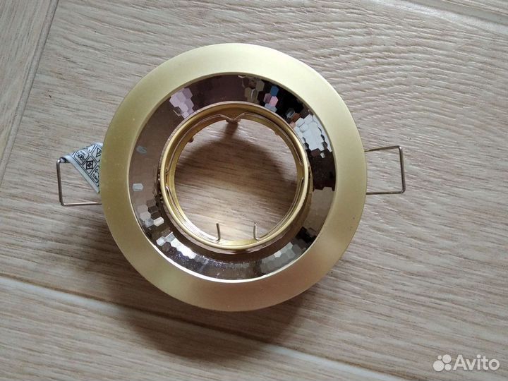 Светильник точечный