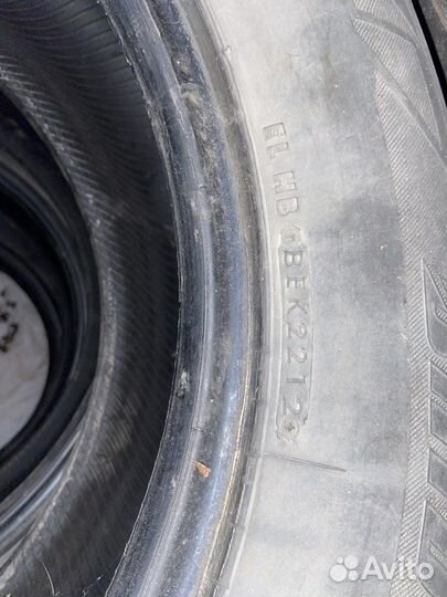 Bridgestone Blizzak Revo2 215/65 R16