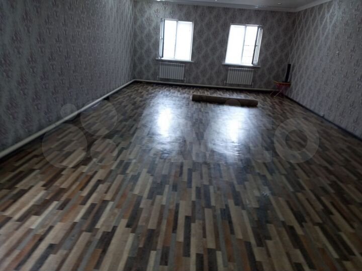 Дом 186 м² на участке 6 сот.