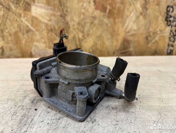 Дроссельная заслонка Nissan Qashqai HR16DE