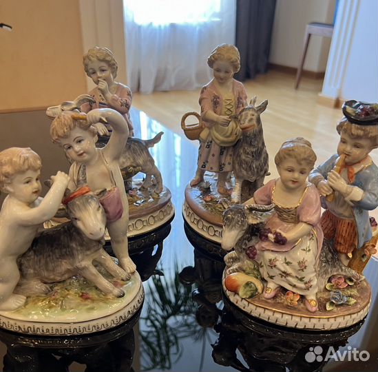 Фарфоровые статуэтки в стиле Мейсен (Meissen)