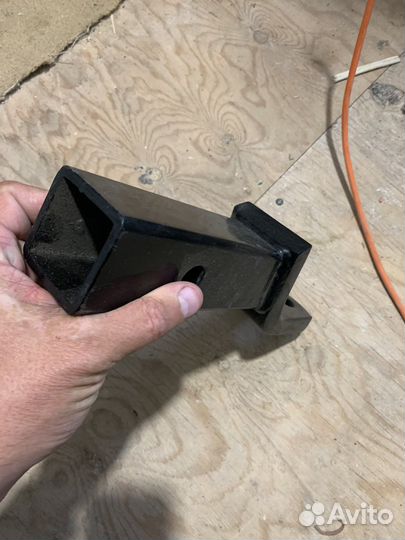 Вставка фаркопа под квадрат