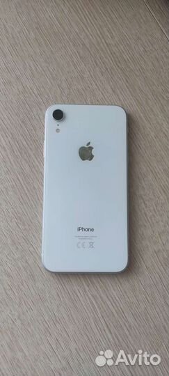 Телефон iPhone XR