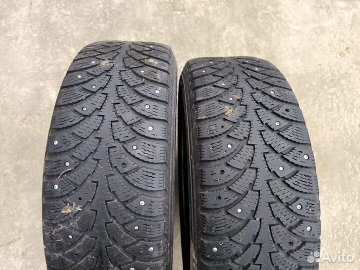 Пара зимних колес