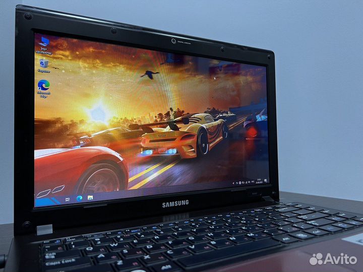Быстрый ноутбук samsung/Intel Core I3/SSD