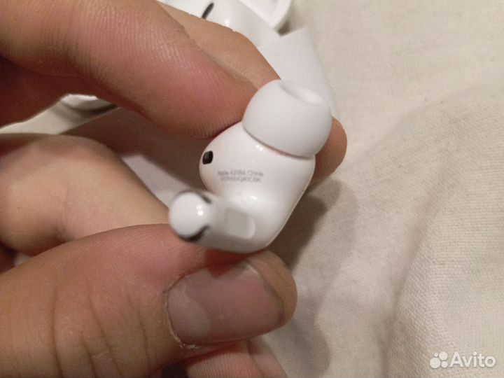 Airpods про