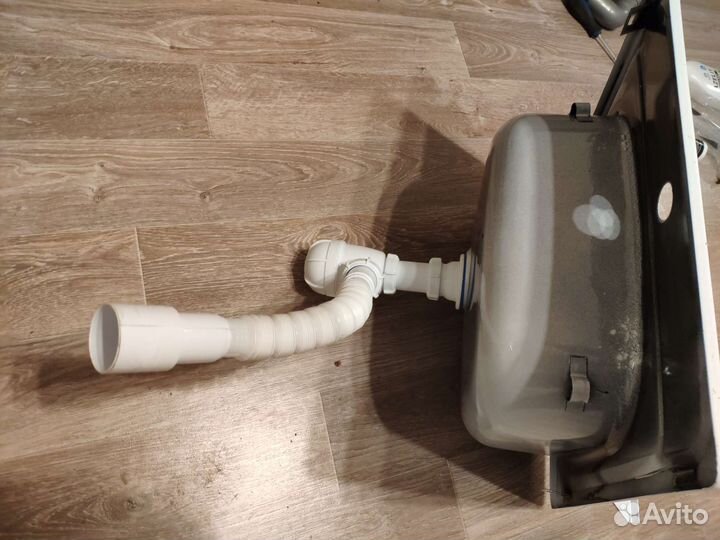 Мойка со сливом