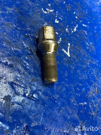 Гайки колесные Bmw 7-Series F01 F02 F04 5 N63B44A