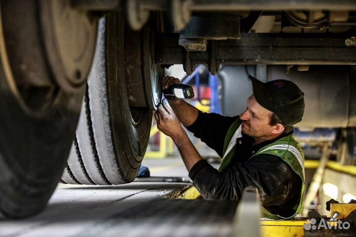 Ученик автомеханика