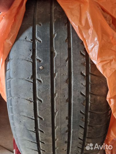 Yokohama BluEarth E70 215/55 R17 94