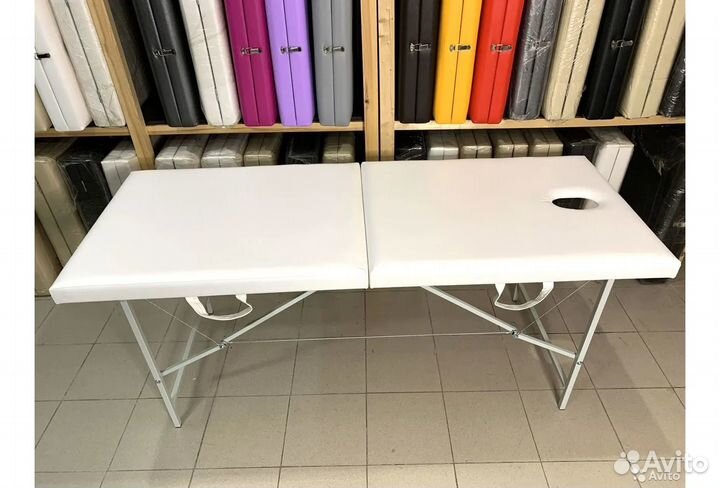 Кушетка массажная с вырезом