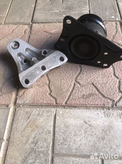 Подушка двигателя правая