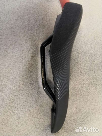 Седло для велосипеда новое Stark