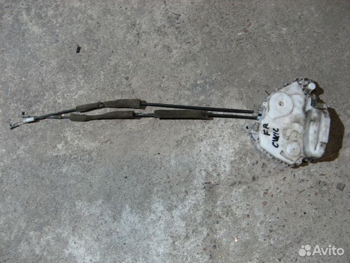 Замок двери передней правой Honda Civic 4D 06-12