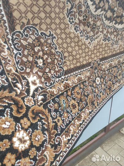 Ковер шерстяной