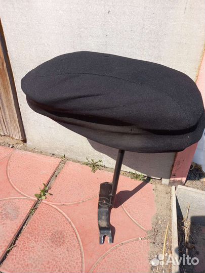 Подлокотник