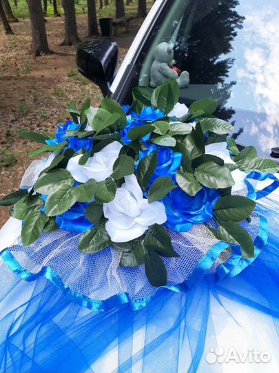 Комплект украшений на машину