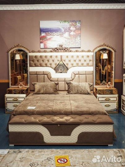 Спальный гарнитур