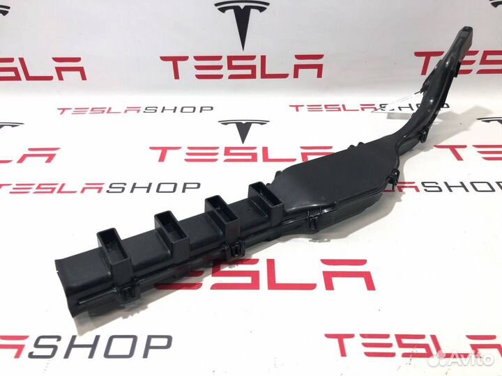 Воздуховод Tesla Model X рест. 2022 1622797-00-A