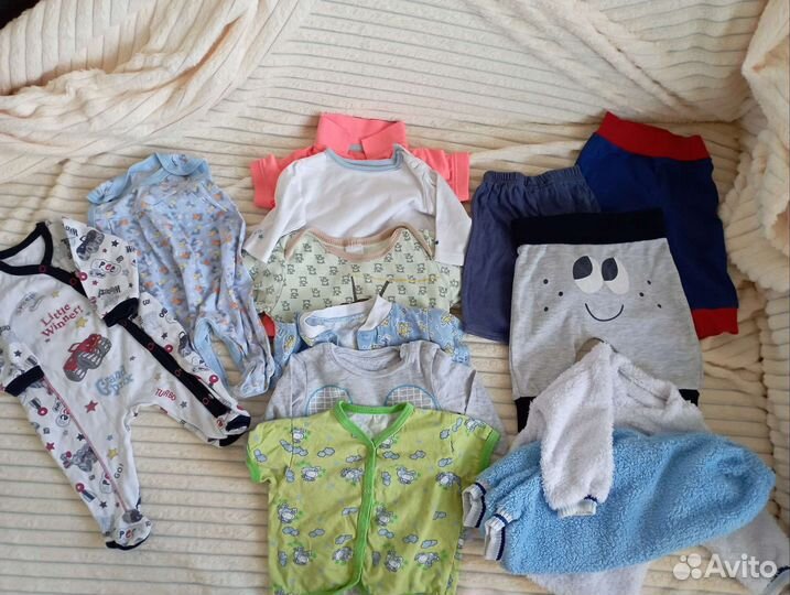 Вещи пакетом на мальчика от 0до 6 месяцев