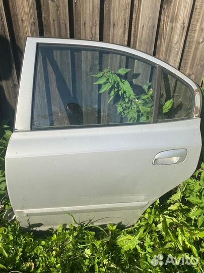 Дверь задняя левая на Hyundai Elantra XD