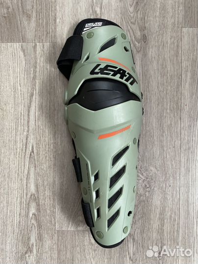 Налокотники Leat