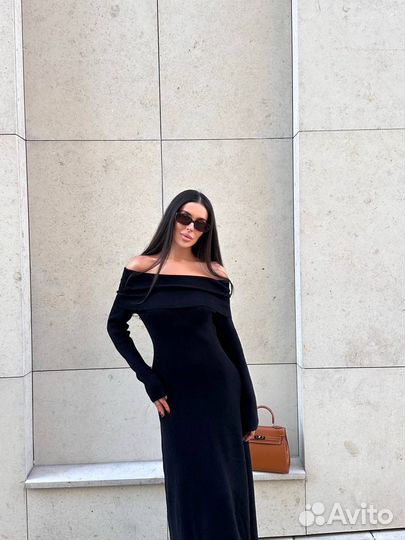 Платье длинное с открытыми плечами Корея