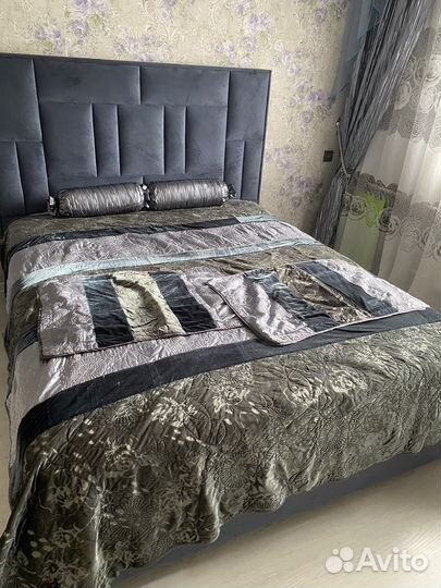 Покрывало, две подукши, 2 наволочки