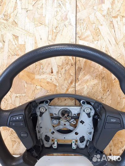 Рулевое колесо Toyota Avensis 2