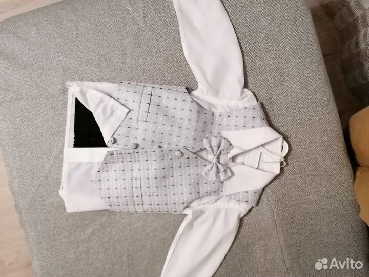 Костюм тройка