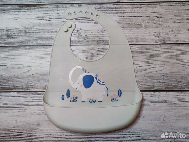 Нагрудник силиконовый для кормления слюнявчик