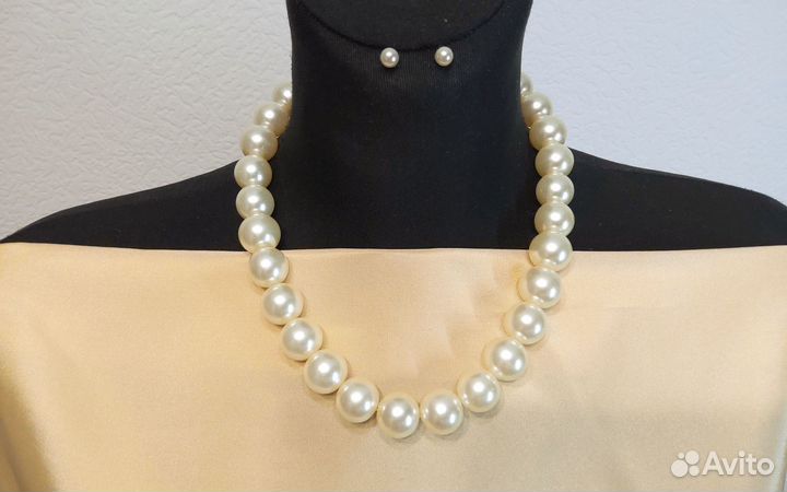 Комплект бижутерии серьги и бусы под жемчуг