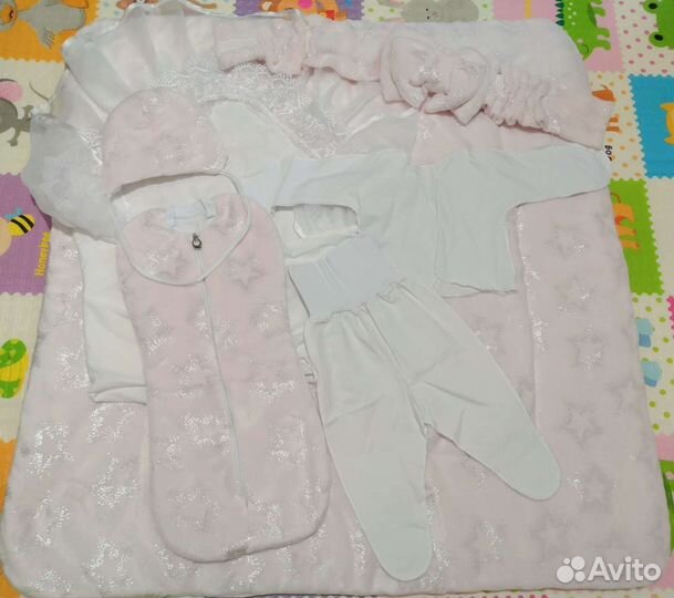 Комплект на выписку для девочки