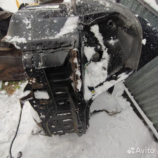 Крыло четверть заднее левое Mitsubishi lancer 9